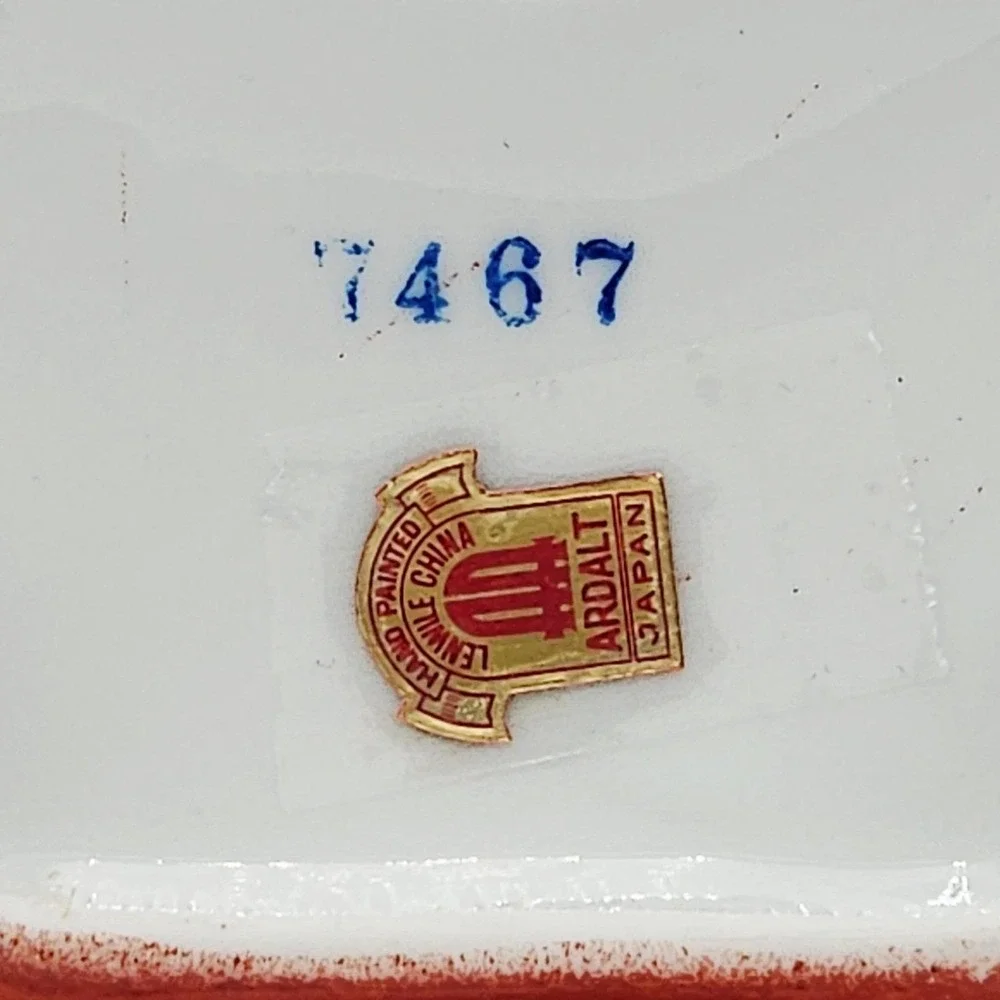 Vintage Butterfly-Shaped Porcelain Trinket Box Reddish Orange Floral Ardalt 7467